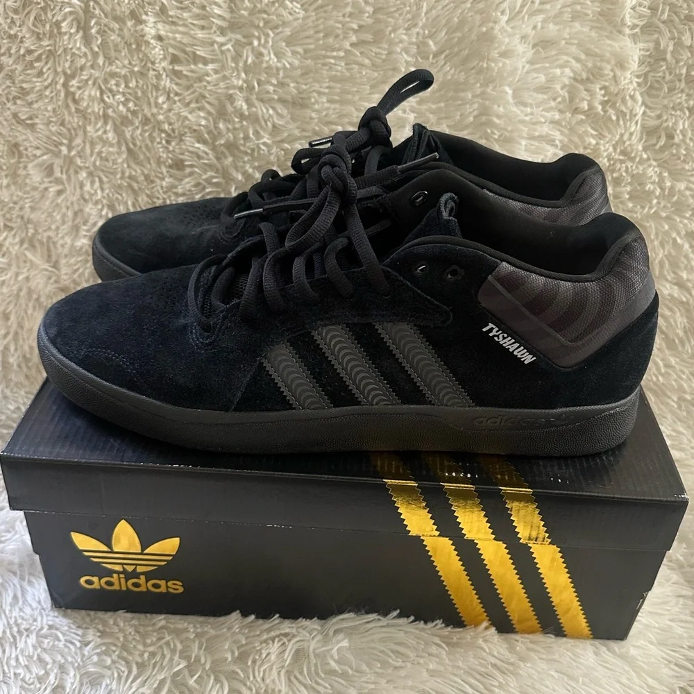 adidas x Spitfire Tyshawn Mid Black & Grey Skate Shoes #HQ9792 - Picture 1 of 15